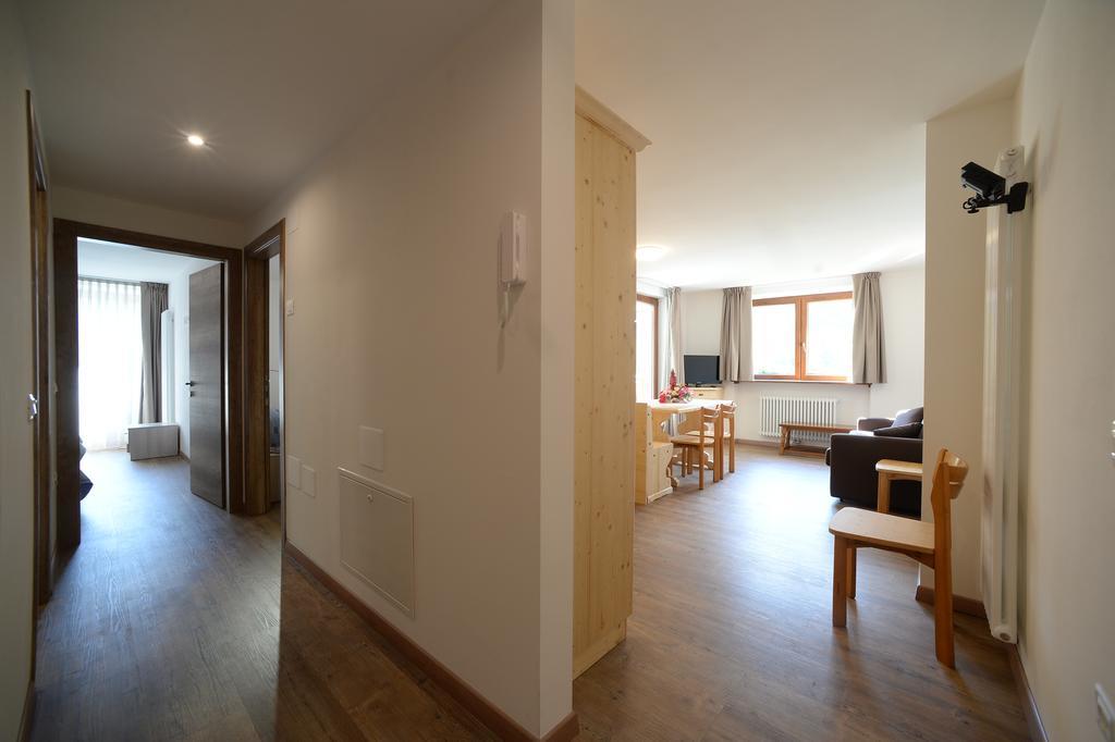 Aparthotel La Casa al Noce Mezzana  Habitación foto