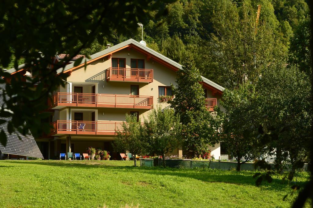 Aparthotel La Casa al Noce Mezzana  Exterior foto