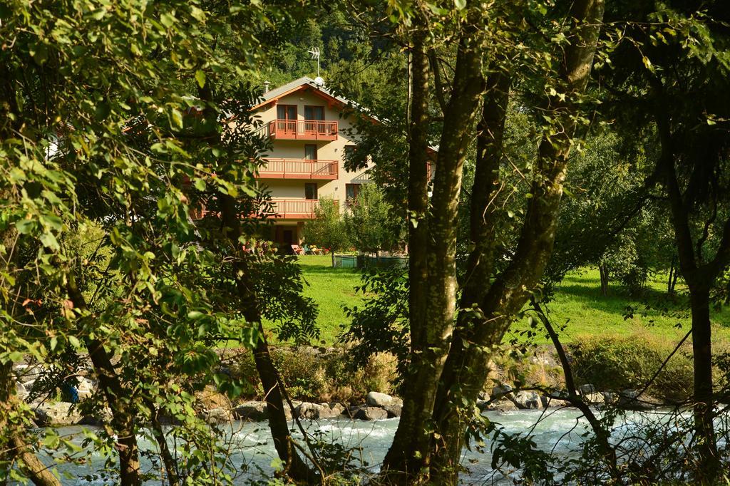 Aparthotel La Casa al Noce Mezzana  Exterior foto