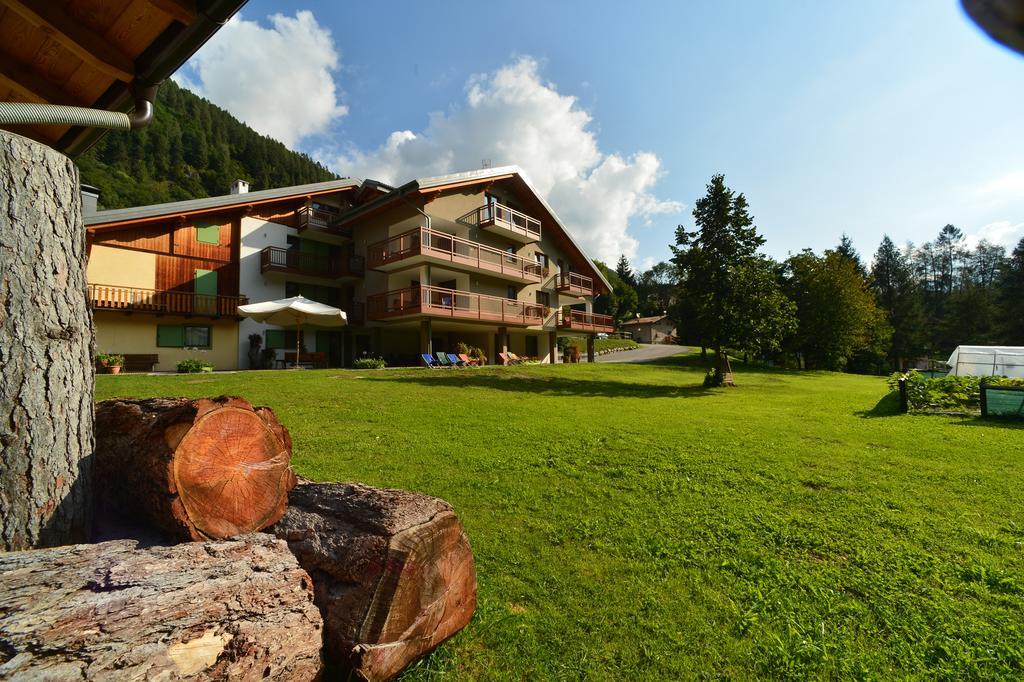 Aparthotel La Casa al Noce Mezzana  Exterior foto