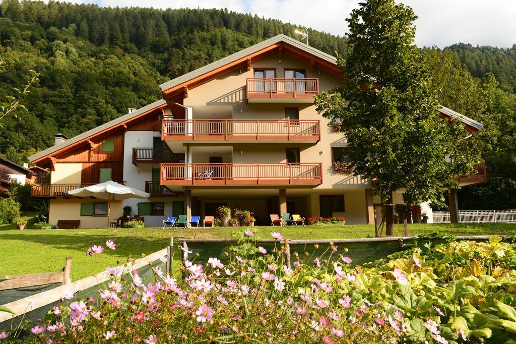 Aparthotel La Casa al Noce Mezzana  Exterior foto